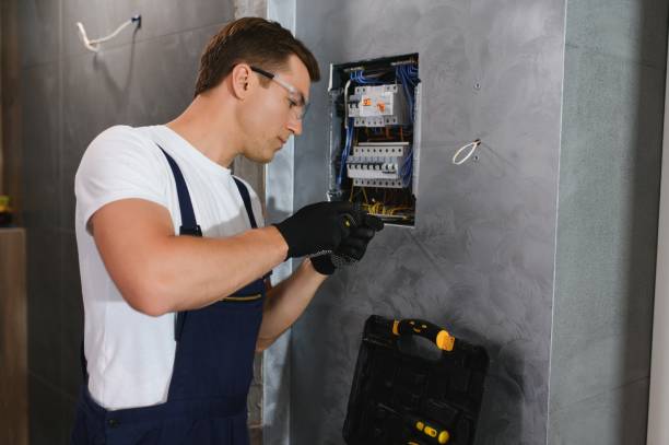 Best Emergency Electrical Repair  in Midway, FL